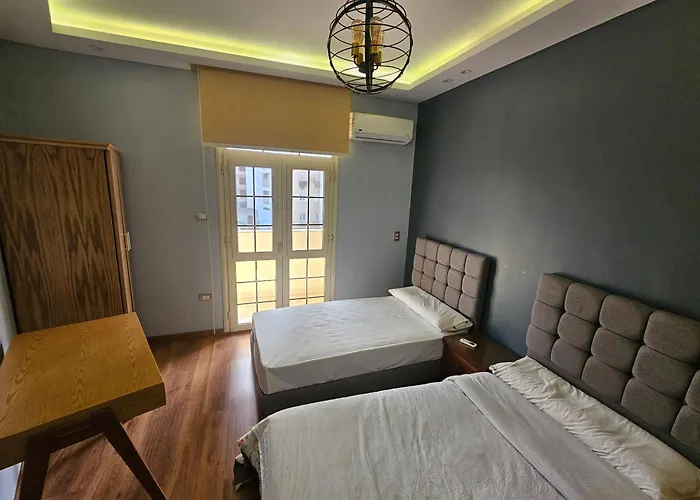 3Rd Floor Luxury Apartment-Families Only