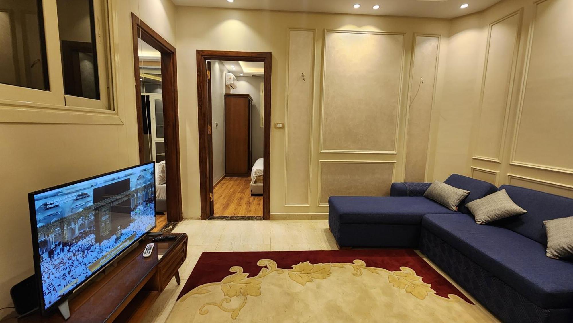 3rd Floor Luxury Apartment-families Only